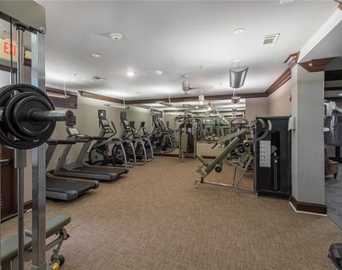 3443 Kingsboro Road Ne - Photo Thumbnail 13