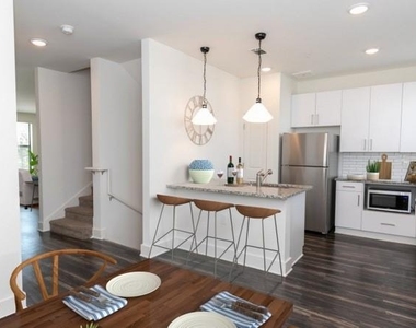 5193 Peachtree Boulevard - Photo Thumbnail 1