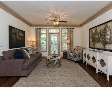 3558 Piedmont Road Ne - Photo Thumbnail 10