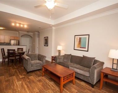 2676 Milscott Drive - Photo Thumbnail 4