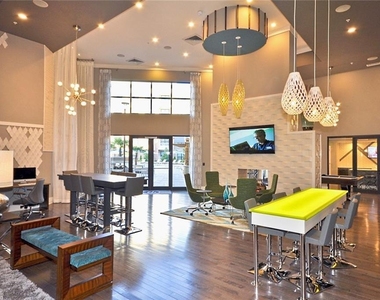 2875 Crescent Parkway - Photo Thumbnail 14