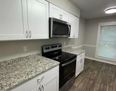 1805 Roswell Road - Photo Thumbnail 3