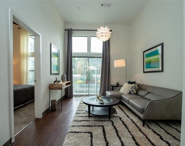 301 Memorial Drive Se - Photo Thumbnail 5
