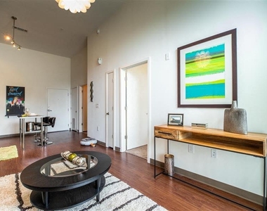 301 Memorial Drive Se - Photo Thumbnail 10