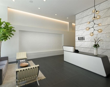 693 Peachtree Street Ne - Photo Thumbnail 8