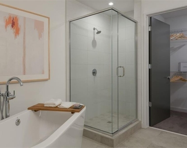 693 Peachtree Street Ne - Photo Thumbnail 5