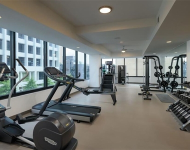 693 Peachtree Street Ne - Photo Thumbnail 9