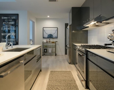 693 Peachtree Street Ne - Photo Thumbnail 1