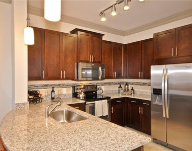 3695 Cumberland Boulevard - Photo Thumbnail 2