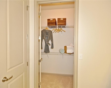 3695 Cumberland Boulevard - Photo Thumbnail 18