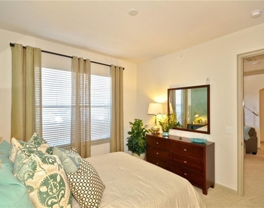 3695 Cumberland Boulevard - Photo Thumbnail 10