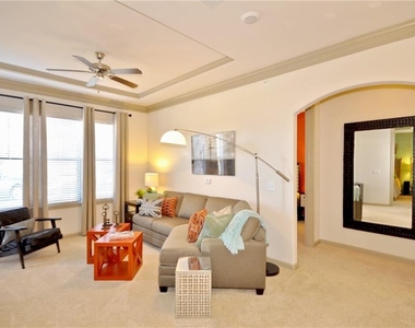 3695 Cumberland Boulevard - Photo Thumbnail 6