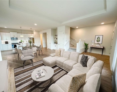 1003 Ridgewalk Parkways - Photo Thumbnail 5