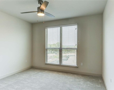 1003 Ridgewalk Parkways - Photo Thumbnail 13