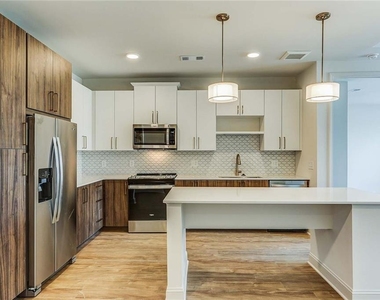 1003 Ridgewalk Parkways - Photo Thumbnail 2