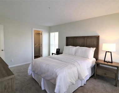3200 Post Woods Drive - Photo Thumbnail 5