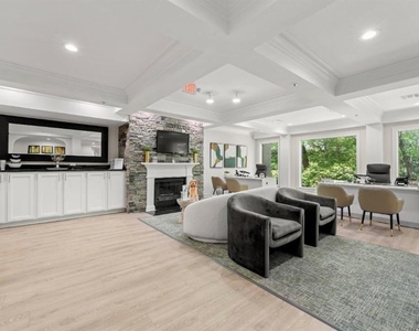 2124 Gables Drive - Photo Thumbnail 21