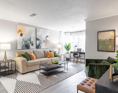 2124 Gables Drive - Photo Thumbnail 5