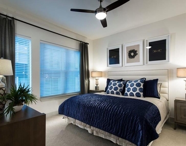 400 Pharr Road Ne - Photo Thumbnail 3