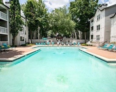 100 Dunwoody Gables Drive - Photo Thumbnail 20