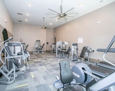 100 Dunwoody Gables Drive - Photo Thumbnail 27