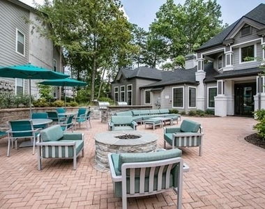 100 Dunwoody Gables Drive - Photo Thumbnail 18