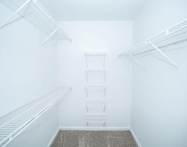 100 Dunwoody Gables Drive - Photo Thumbnail 8