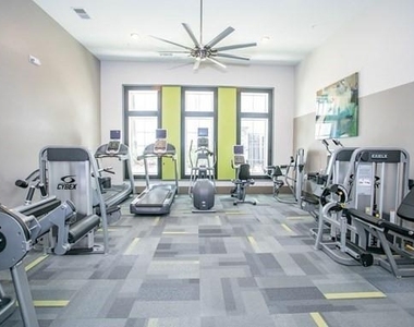 100 Dunwoody Gables Drive - Photo Thumbnail 23