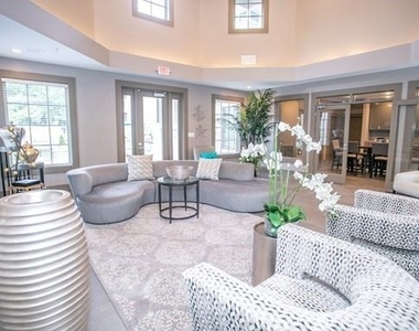 100 Dunwoody Gables Drive - Photo Thumbnail 24