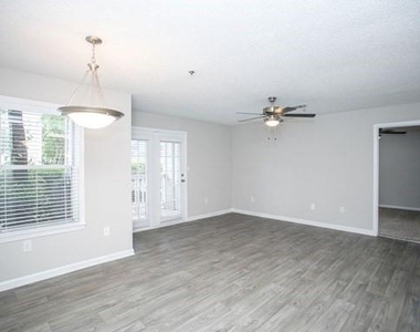 100 Dunwoody Gables Drive - Photo Thumbnail 6