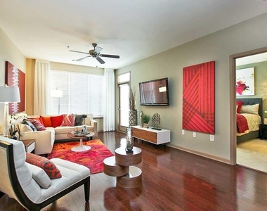 2400 Parkland Drive Ne - Photo Thumbnail 2