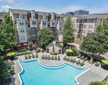 2400 Parkland Drive Ne - Photo Thumbnail 10