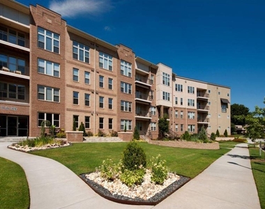 2400 Parkland Drive Ne - Photo Thumbnail 11