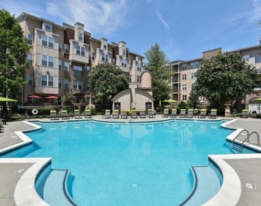 2400 Parkland Drive Ne - Photo Thumbnail 17
