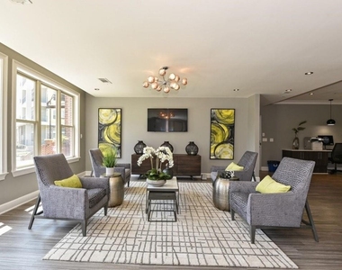 2400 Parkland Drive Ne - Photo Thumbnail 8