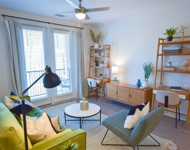 4255 Suwanee Dam Road - Photo Thumbnail 7