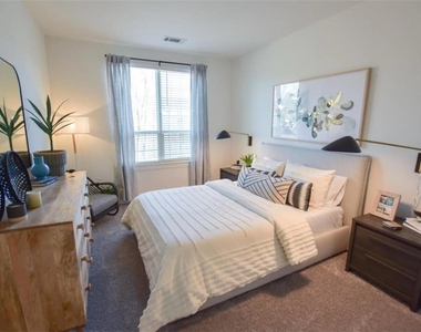 4255 Suwanee Dam Road - Photo Thumbnail 9