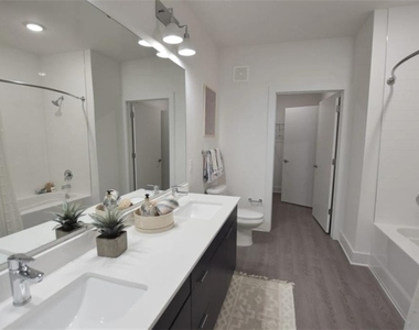 4255 Suwanee Dam Road - Photo Thumbnail 12
