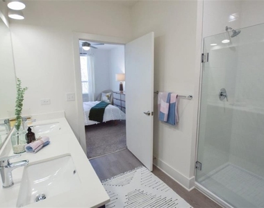 4255 Suwanee Dam Road - Photo Thumbnail 13