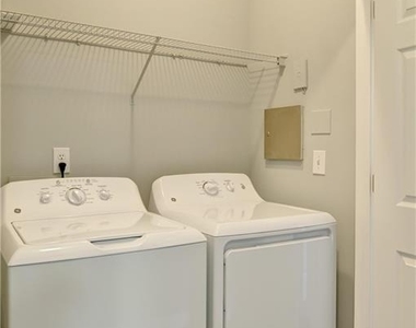 1100 Park Creek Court - Photo Thumbnail 26