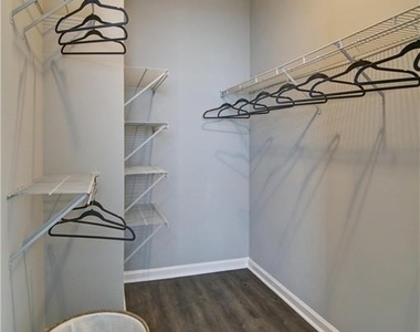1100 Park Creek Court - Photo Thumbnail 24