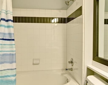 1100 Park Creek Court - Photo Thumbnail 22