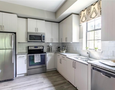 4011 Roswell Road - Photo Thumbnail 3