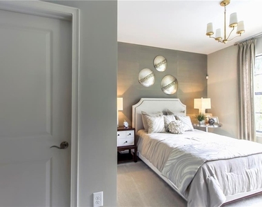 4011 Roswell Road - Photo Thumbnail 12