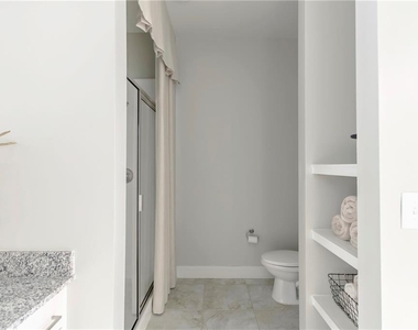 4011 Roswell Road - Photo Thumbnail 21