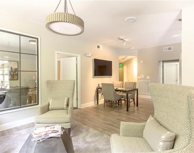 4011 Roswell Road - Photo Thumbnail 10