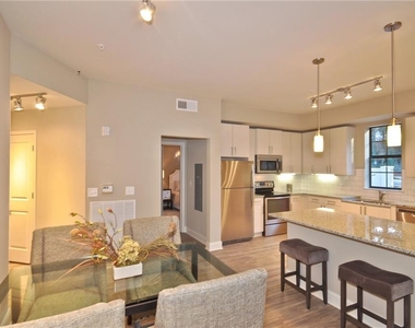 4011 Roswell Road - Photo Thumbnail 4