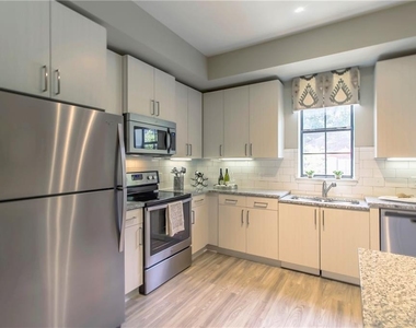 4011 Roswell Road - Photo Thumbnail 1