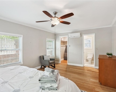 1802 Cumberland Valley Place Se - Photo Thumbnail 12