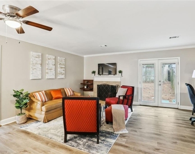 1802 Cumberland Valley Place Se - Photo Thumbnail 2